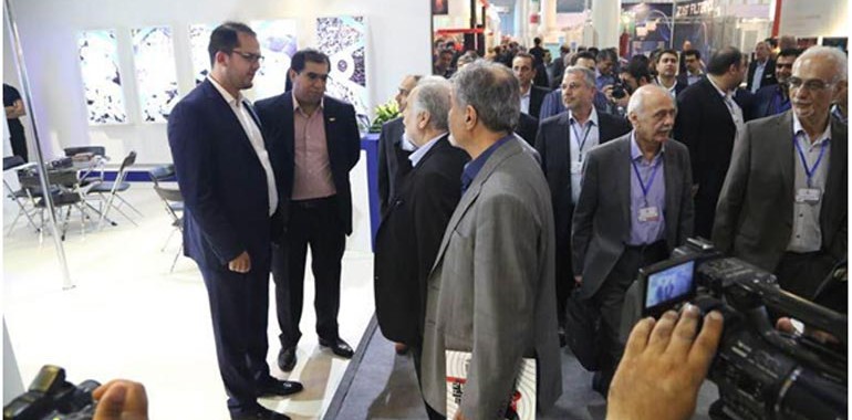 Visit of IMIDRO Managing Director, Dr. Karbasian from Yegane Andish Sanat booth in Steel Symposium 1394.